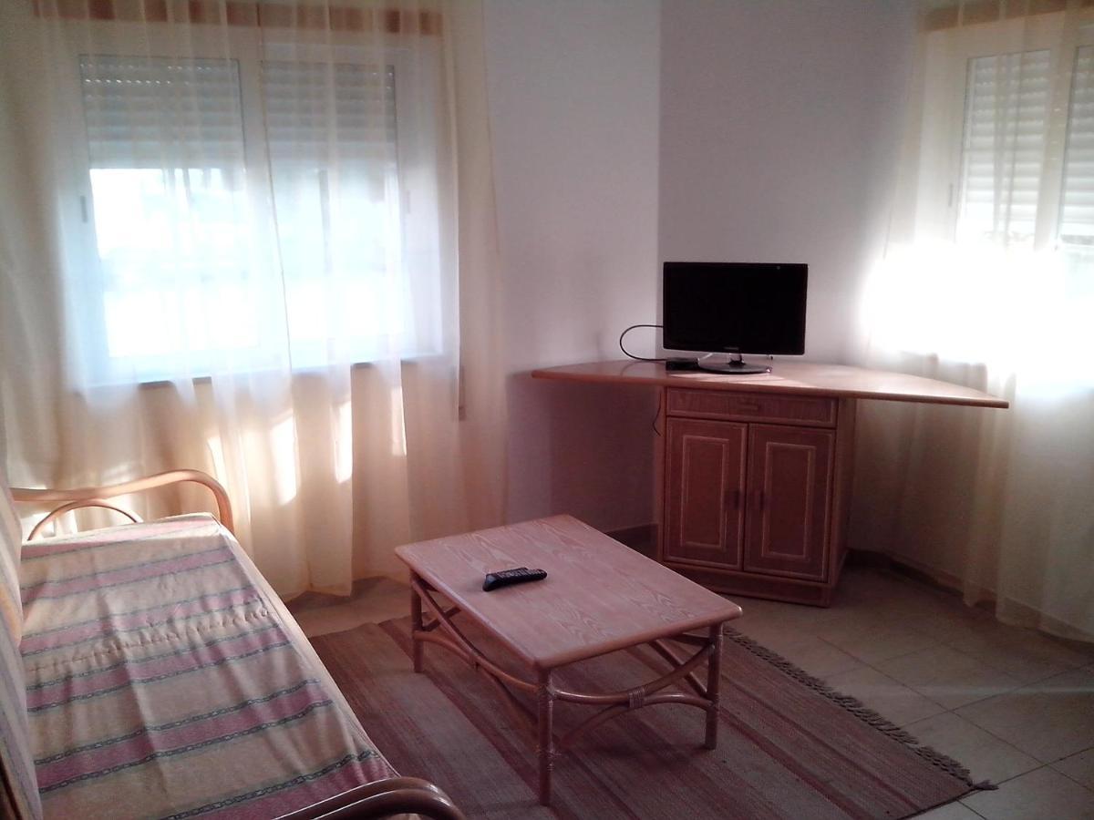 1 Bedroom 5 Min. From Falesia And Close To Center! E * Albufeira