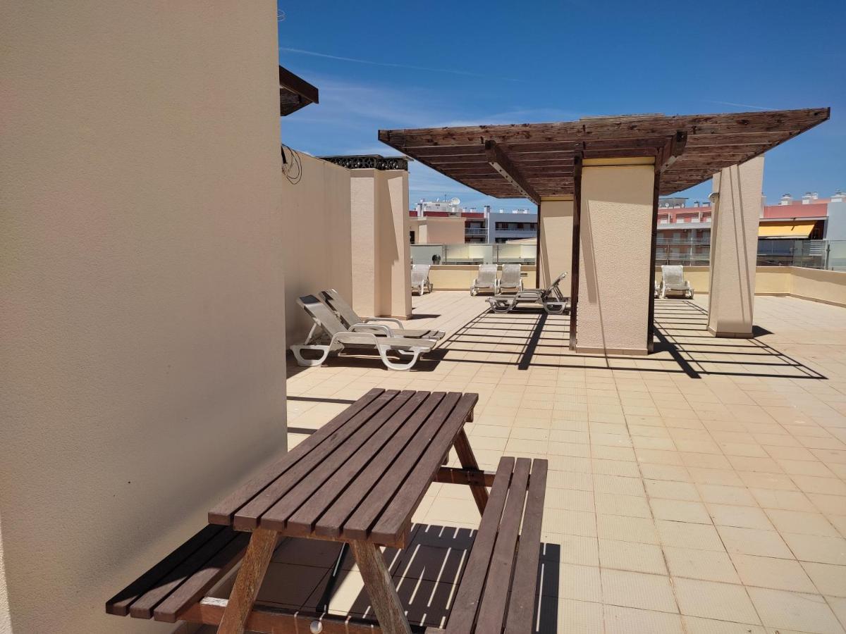 1b Terrace B - Casas & Papeis
