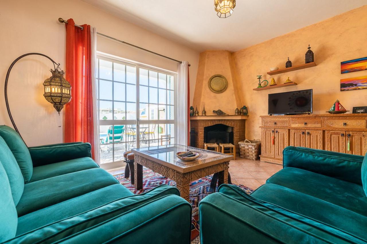 Gale Sun - Luxury, 5bed With Free Wifi, Ac, Private Pool, 5 Min From The