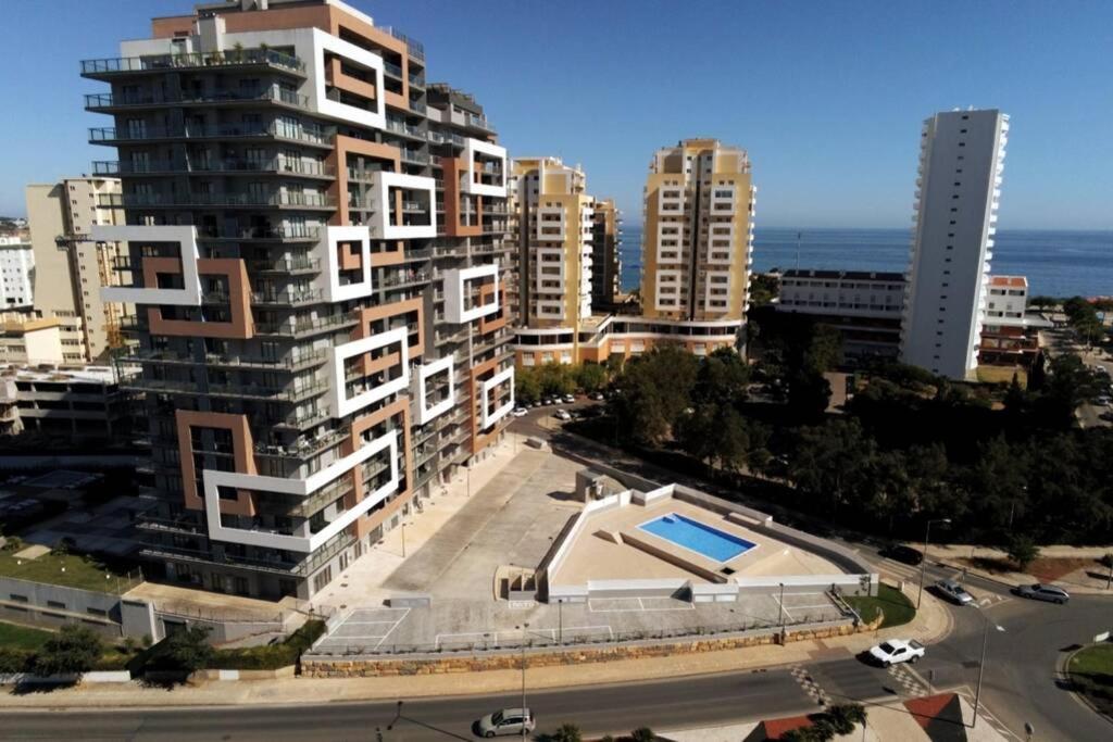 & Sun Da Rocha Apartment