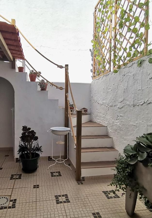 Algarve House, Sun, Terrace, Views And Barbecue *