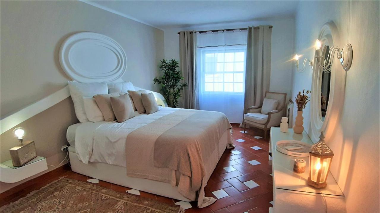 Walls Rooftop Terrace Duplex @ Citycenter & Apartment Lagos