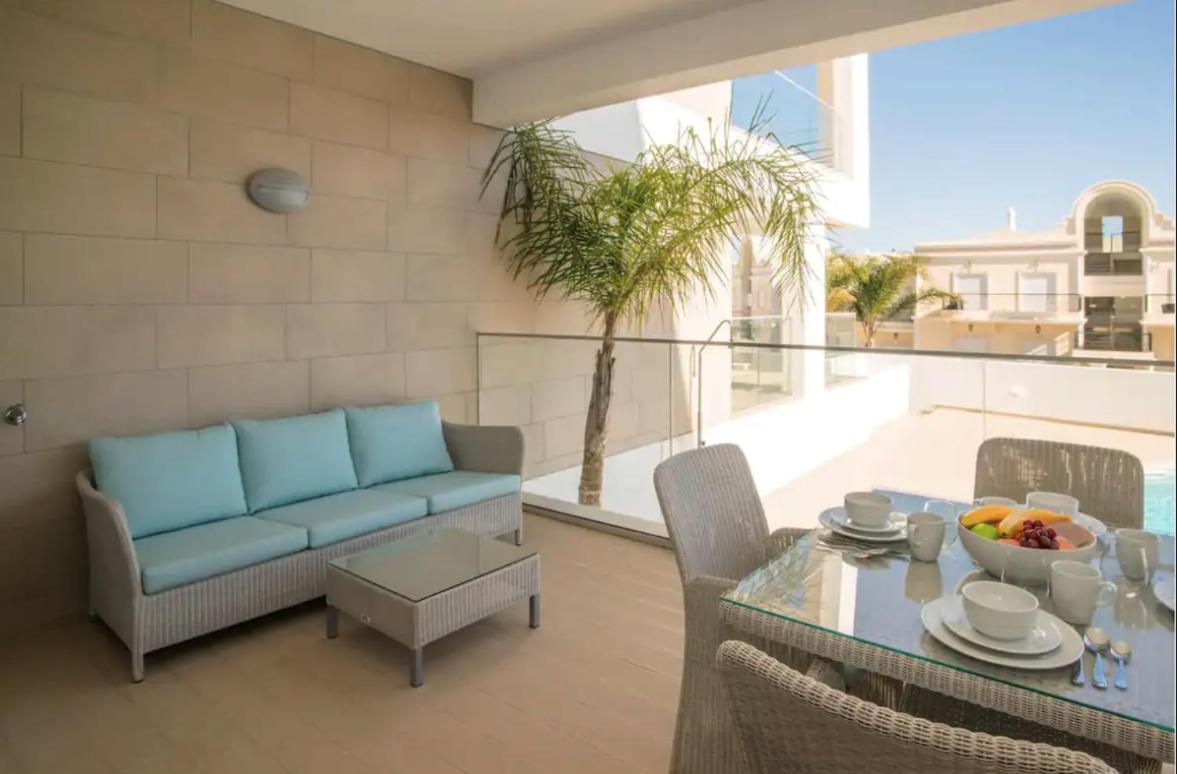 Zentuni Ocean Front Apartment *