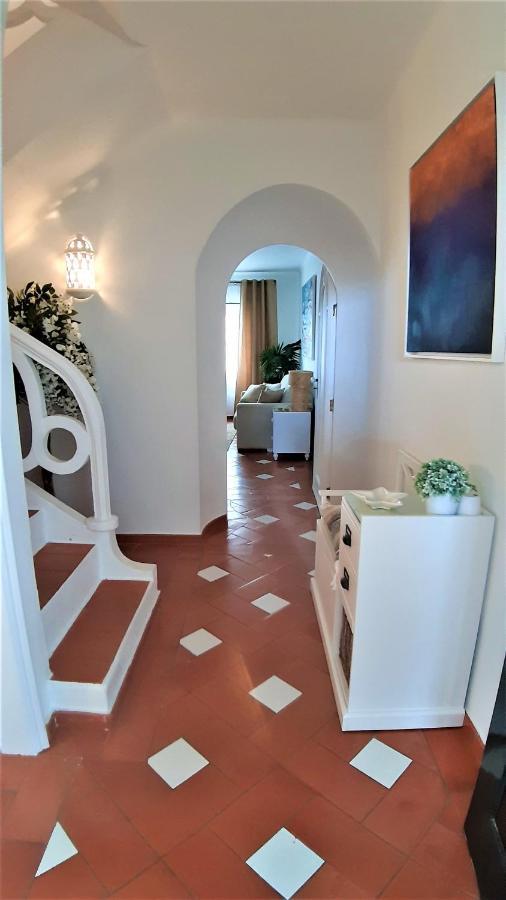 Walls Rooftop Terrace Duplex @ Citycenter &