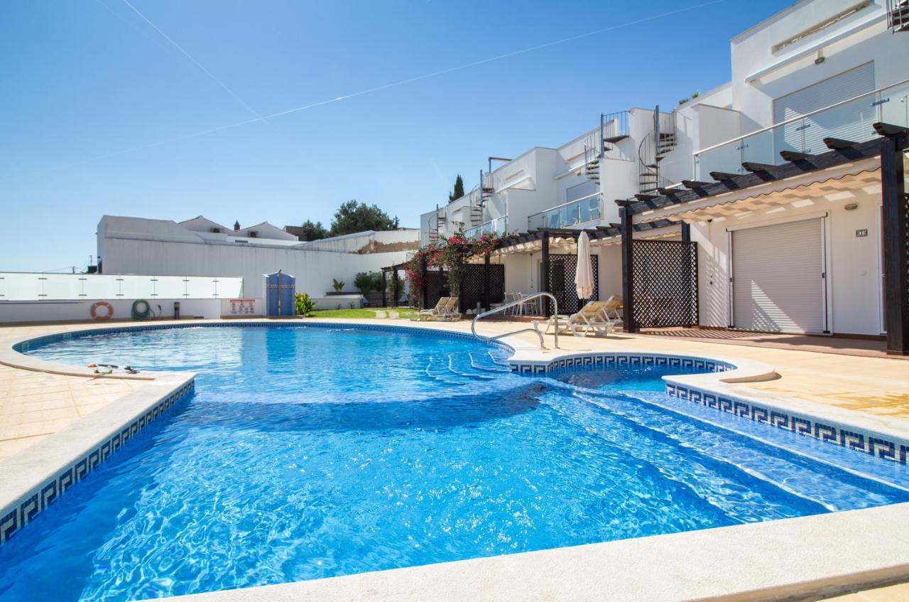 Apartment Cliff-top Townhouse With Stunning Ocean Views *