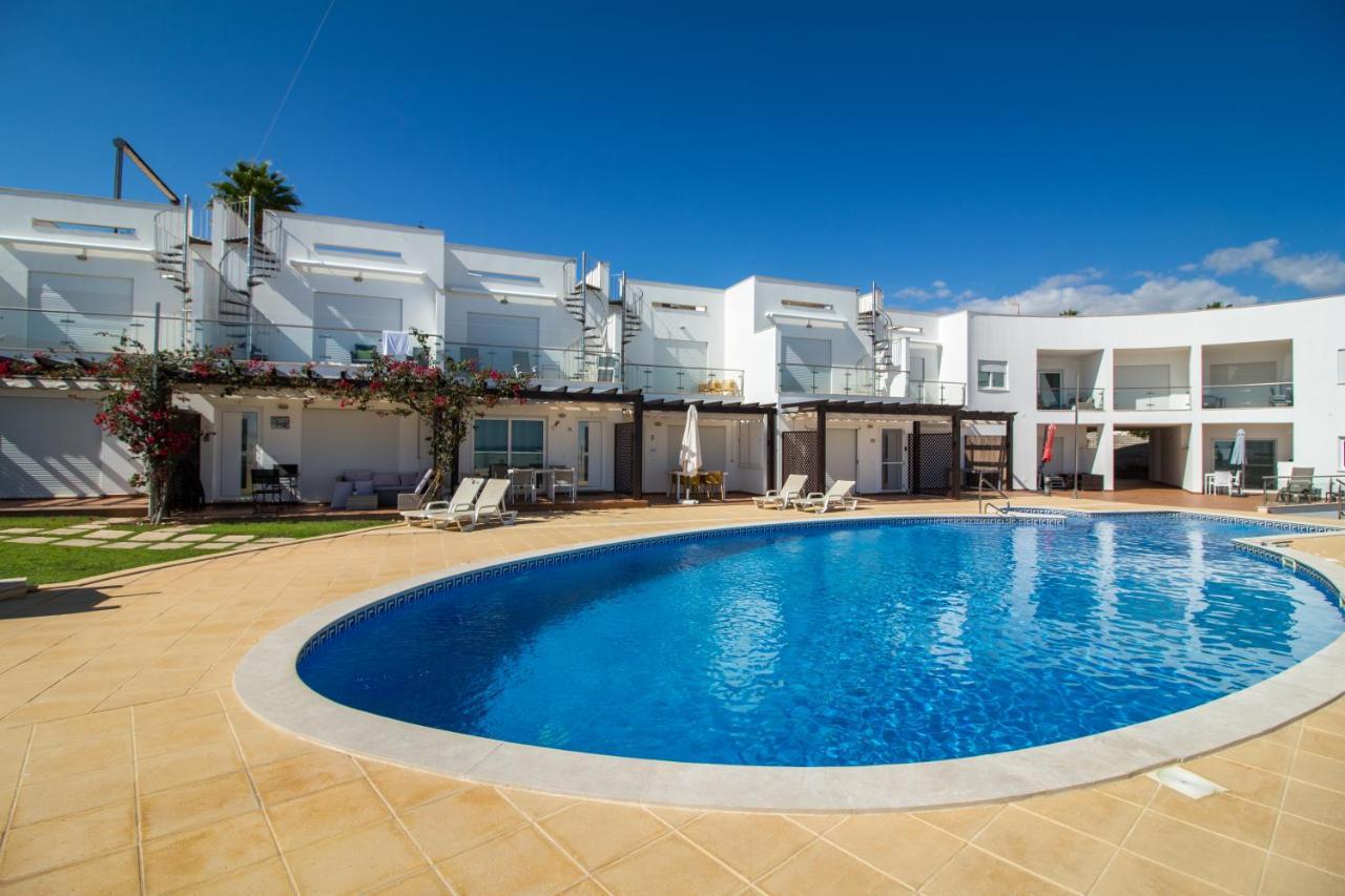 Cliff-top Townhouse With Stunning Ocean Views Apartment