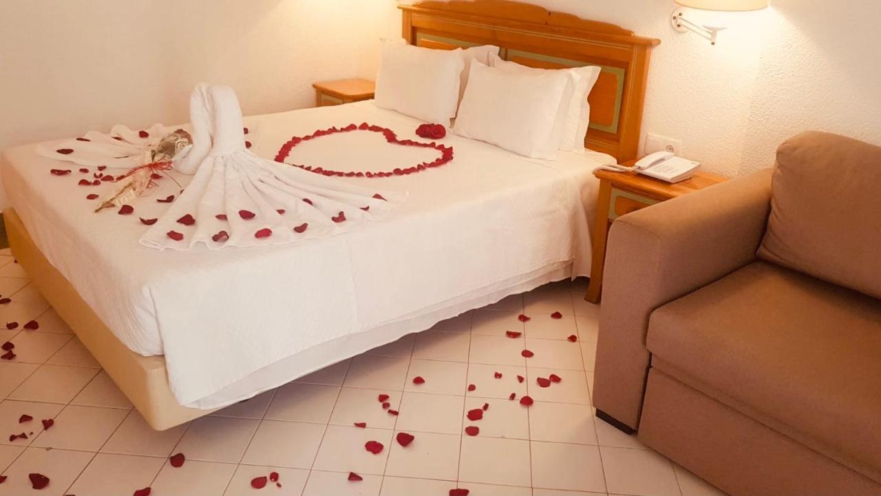 Aparthotel Ourabay - Art & Holidays 4*