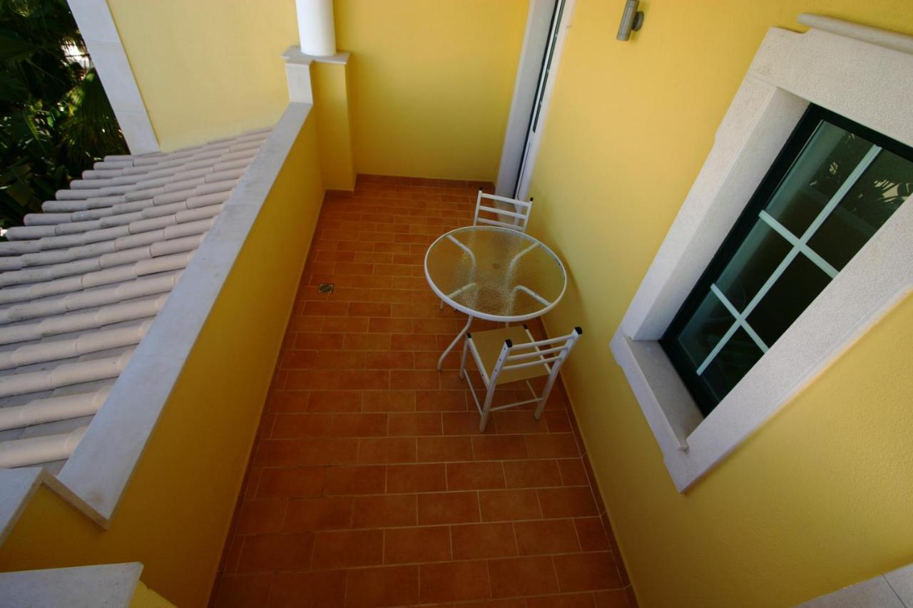 Vista Mar Piscina Bed & Breakfast