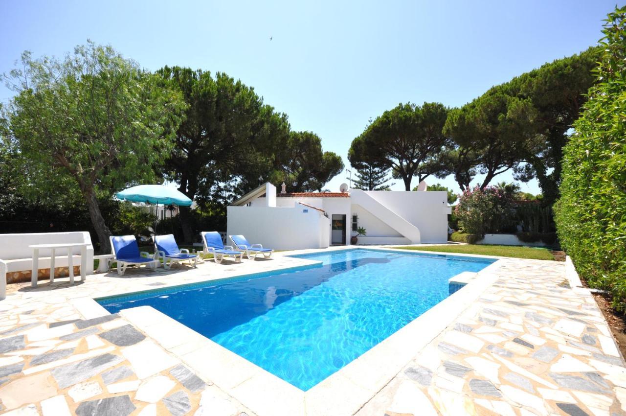 Delightful Single-storey Villa, Private Pool, Free Air Conditioning And Wifi *