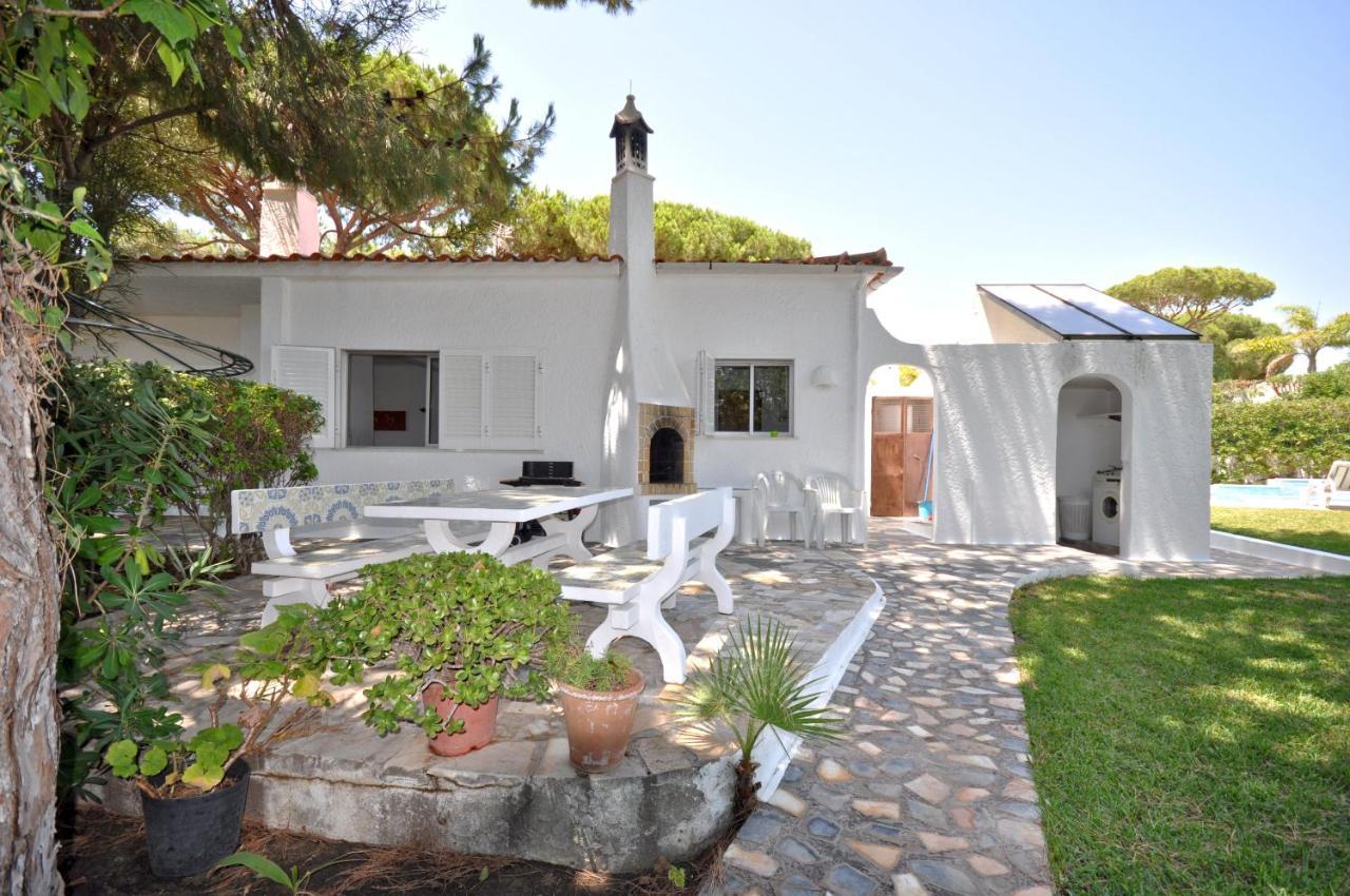 Villa Delightful Single-storey Villa, Private Pool, Free Air Conditioning And Wifi