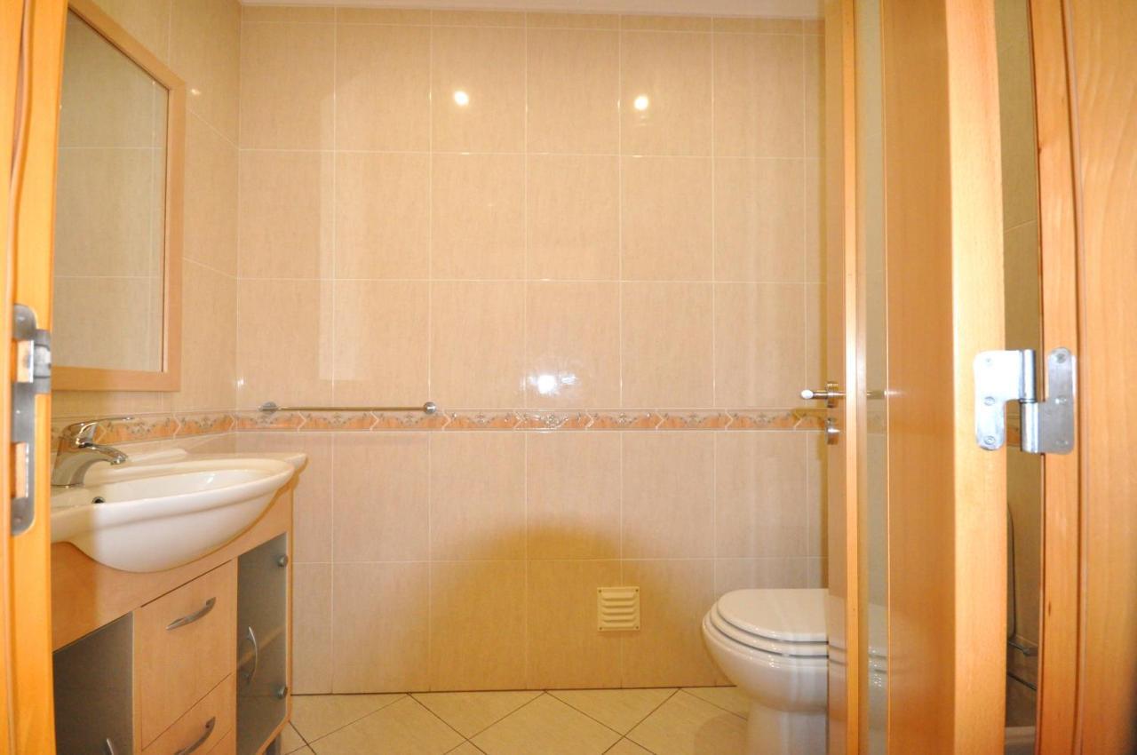 Large 6 Bedroom Private Pool In Vilasol *