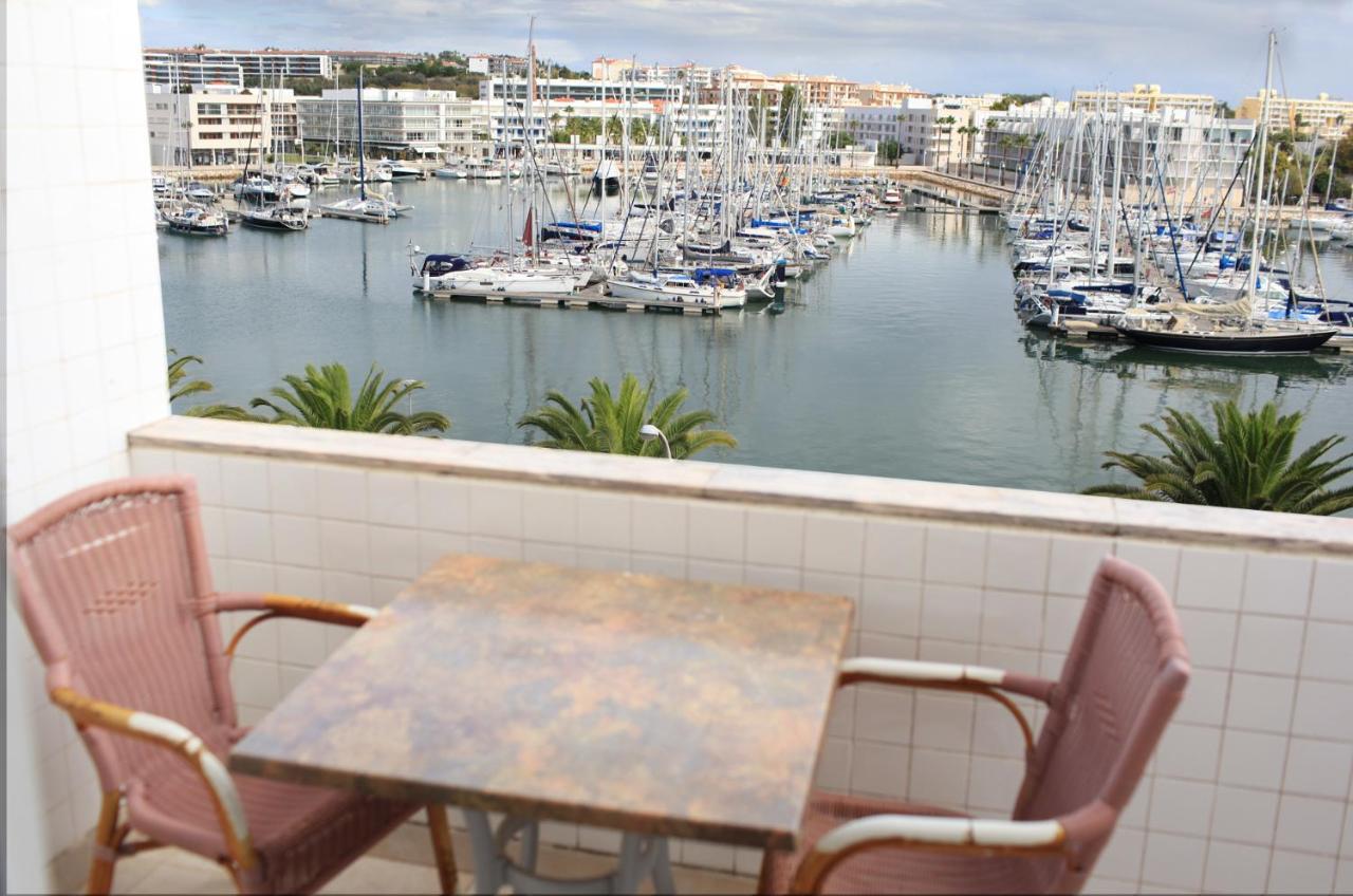 Main Avenue With Marina View Balcony Apartment