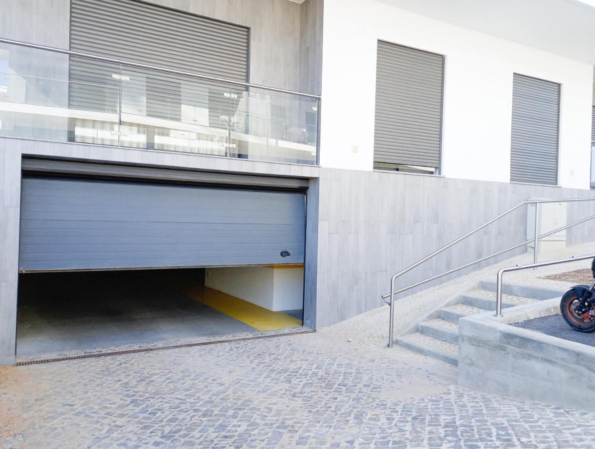 Apartamento T3 Alto -vista Mar,ar Condicionado,garagem *