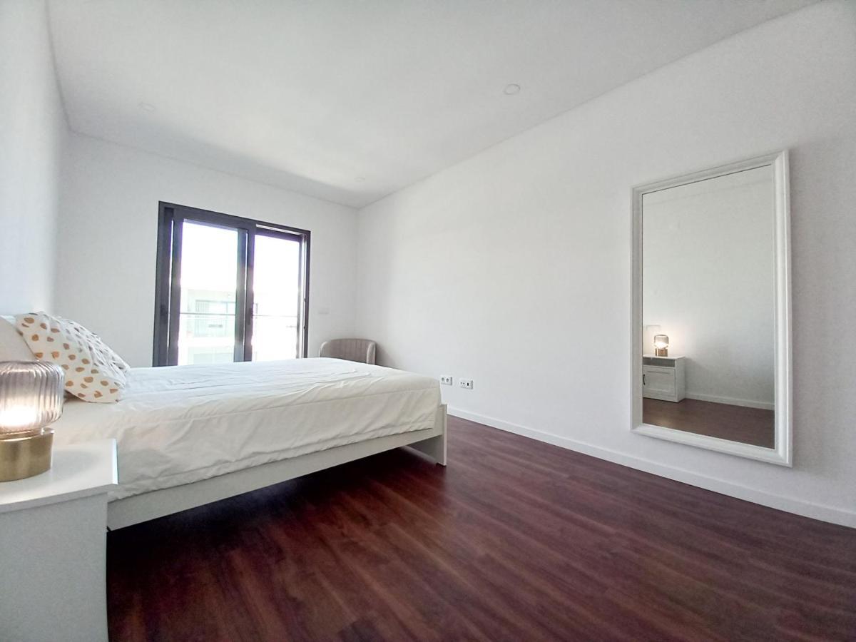 T3 Alto -vista Mar,ar Condicionado,garagem Apartamento *