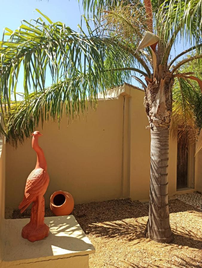 Quinta Pereiro Tropic Garden, Algarve Bed & Breakfast