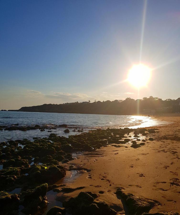Oura Sunset Apartamento