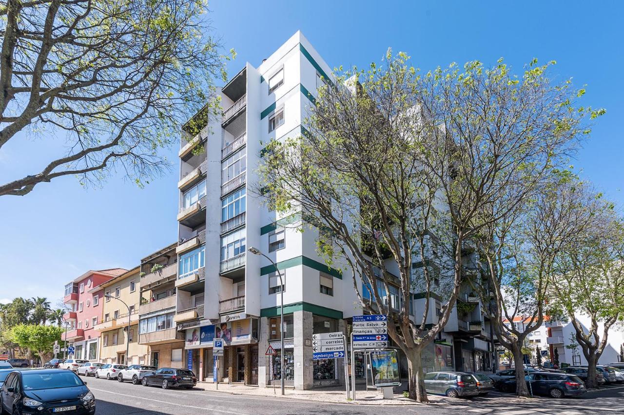 Paco De Arcos Apartment *