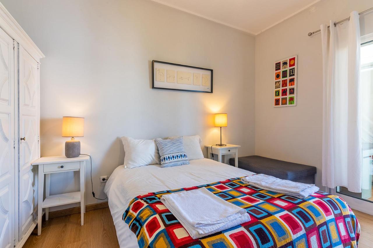 Paco De Arcos Apartment