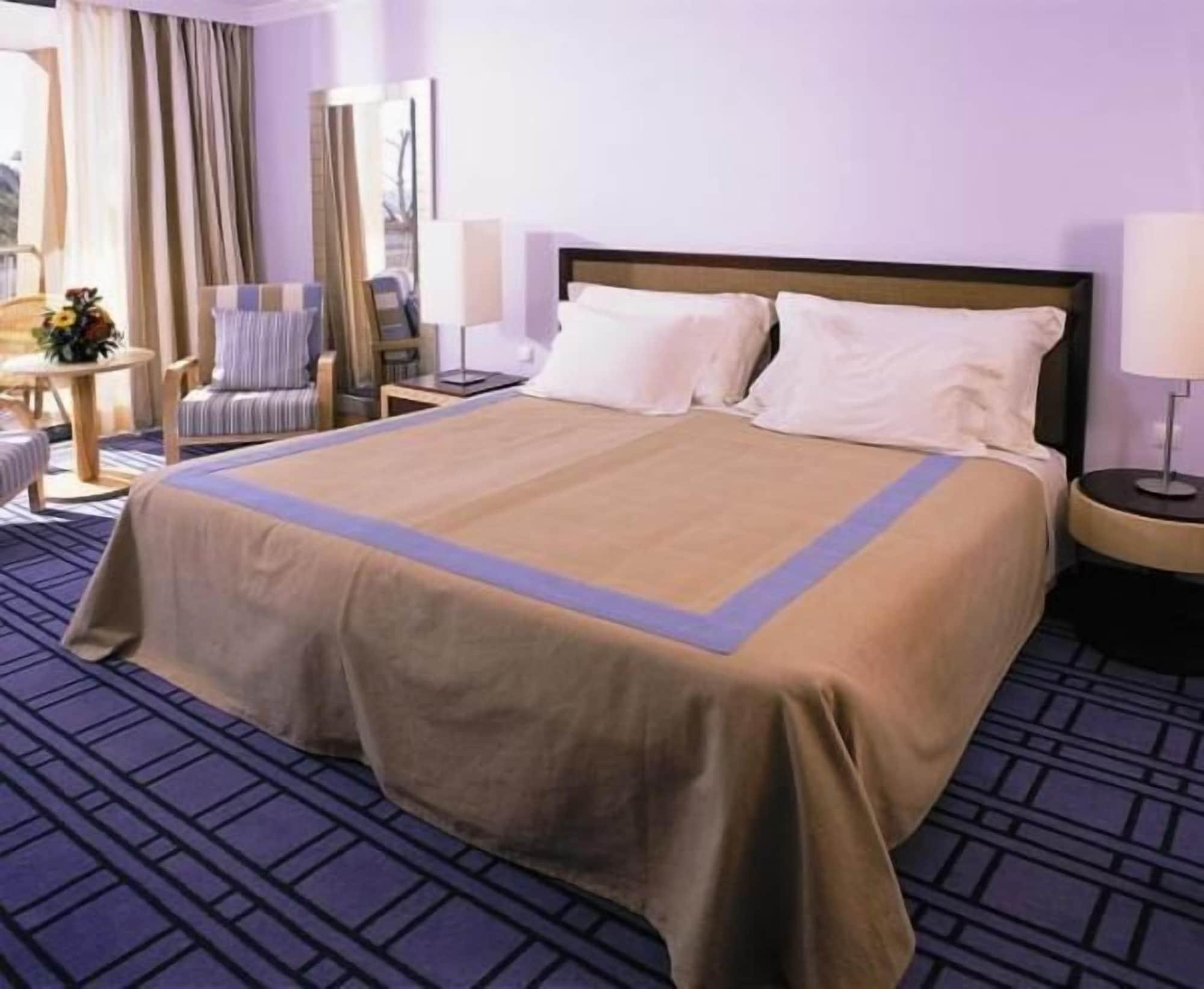 Aparthotel Pestana Park 4*