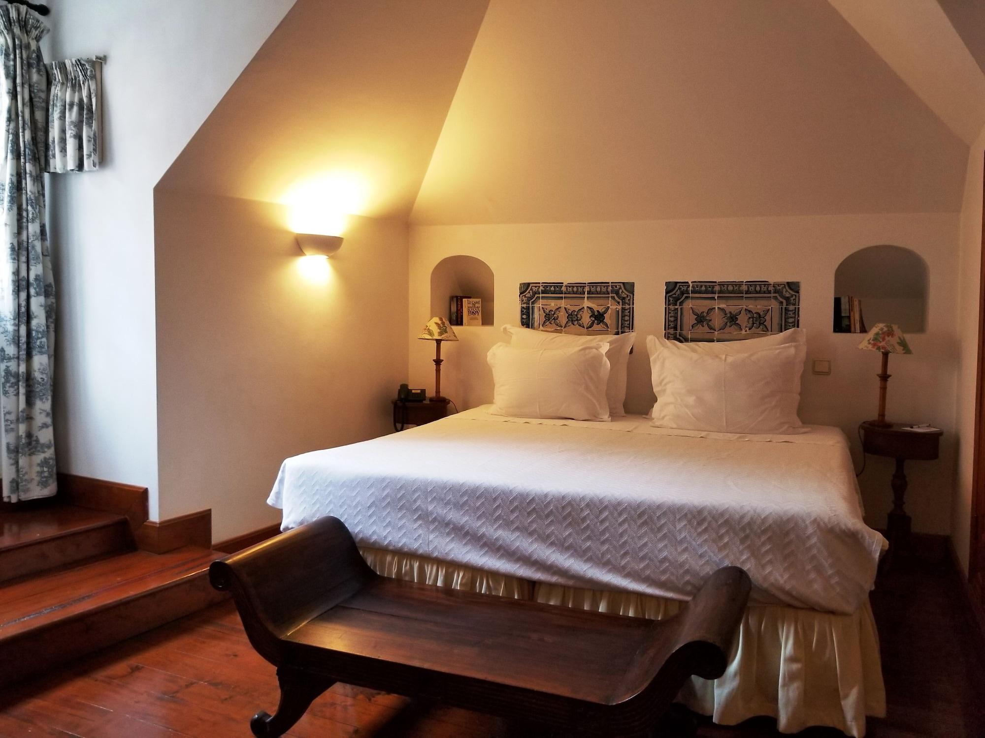 Lawrences Hotel Sintra