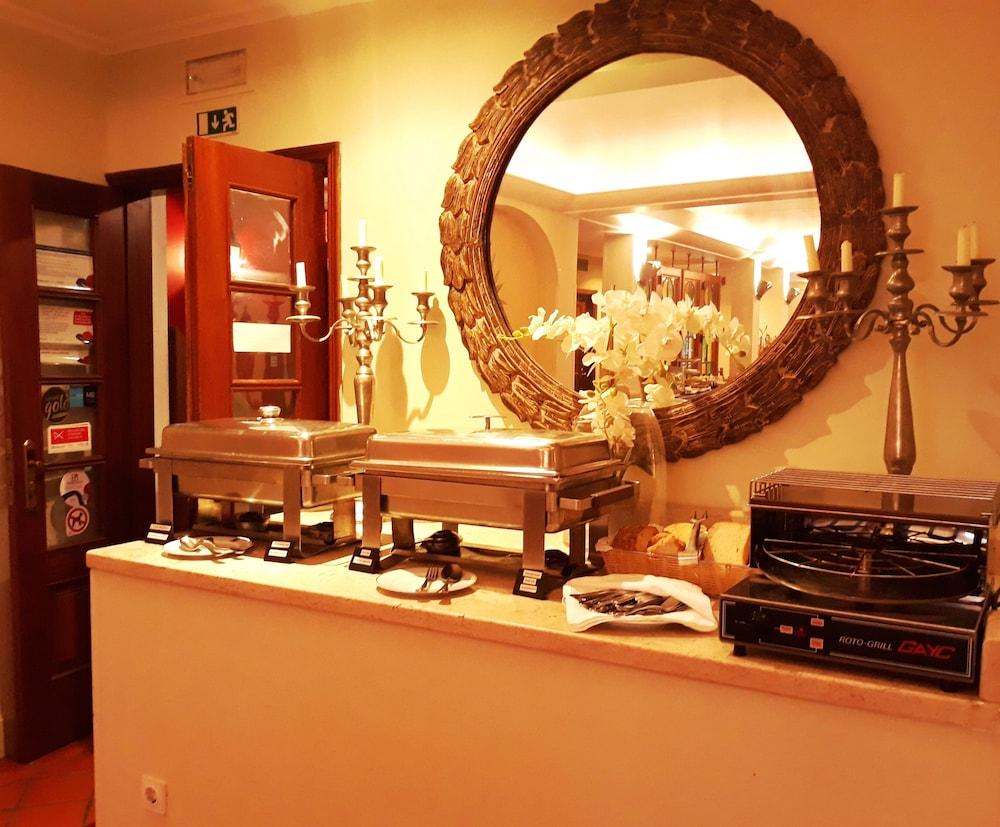 Lawrences Hotel 5*