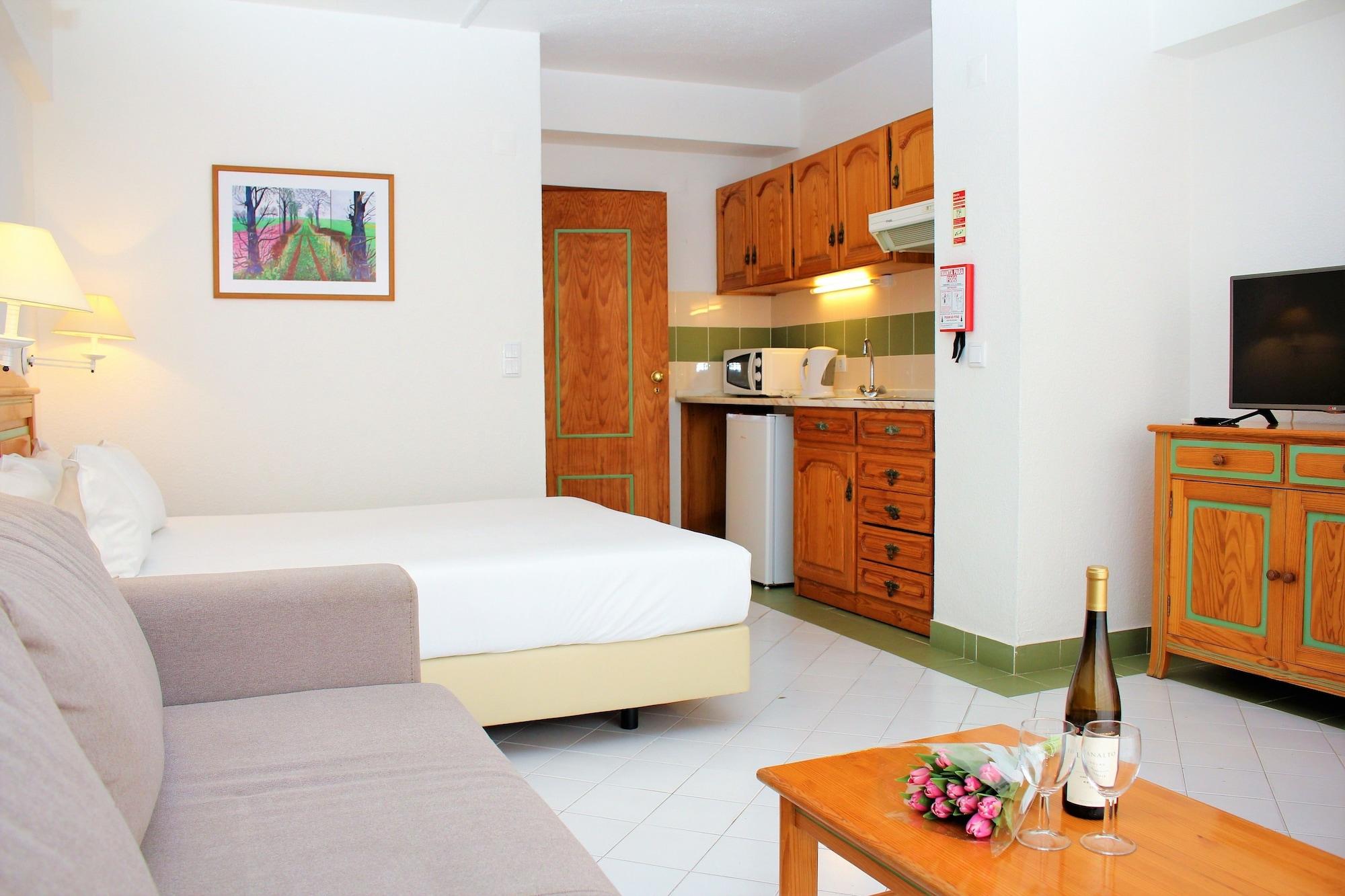 Aparthotel Ourabay - Art & Holidays 4*