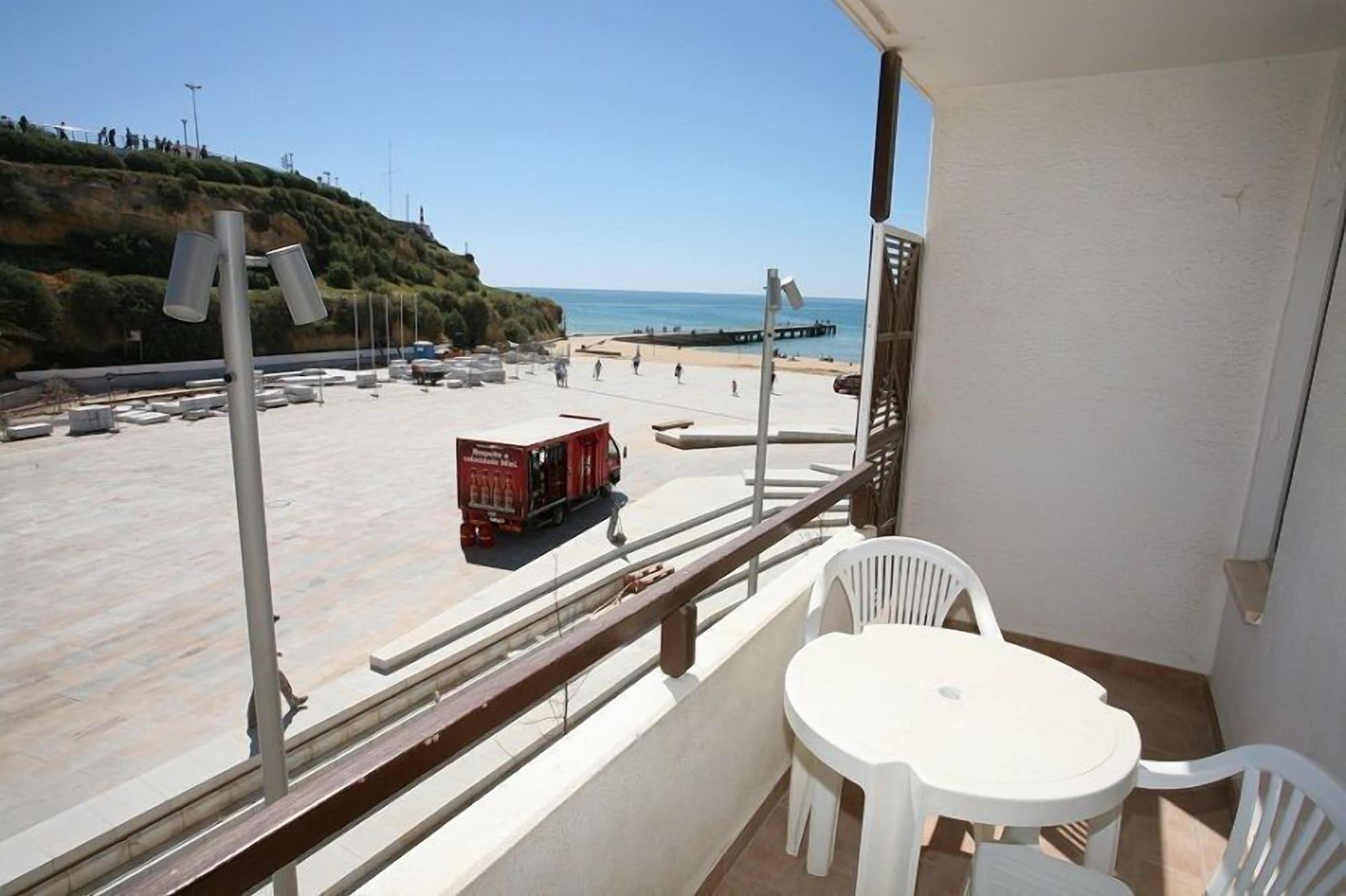 Aparthotel Edificio - Local 2*
