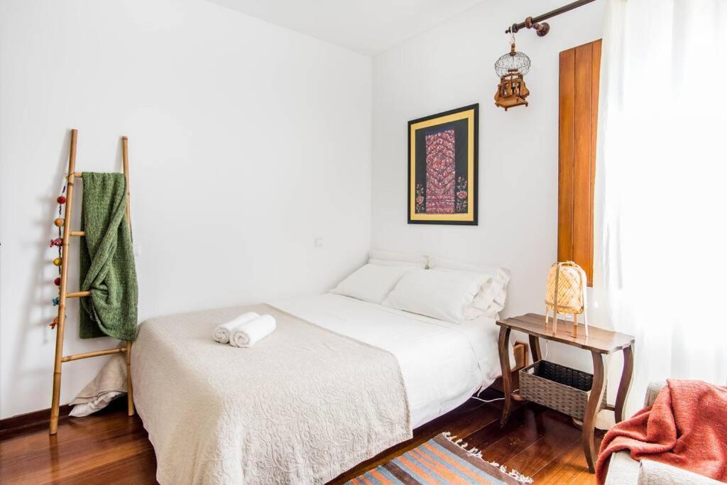 Beachside 5 Bdr 6 Baths Sleeps 9plus Ppl * Aljezur