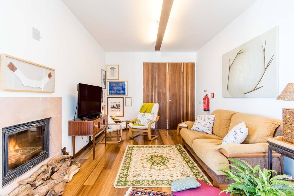 Beachside 5 Bdr 6 Baths Sleeps 9plus Ppl Villa Aljezur
