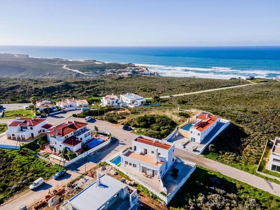 Villa Beachside 5 Bdr 6 Baths Sleeps 9plus Ppl Aljezur