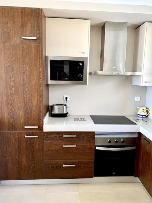 Apartment New Stunning Ocean Aprt In 