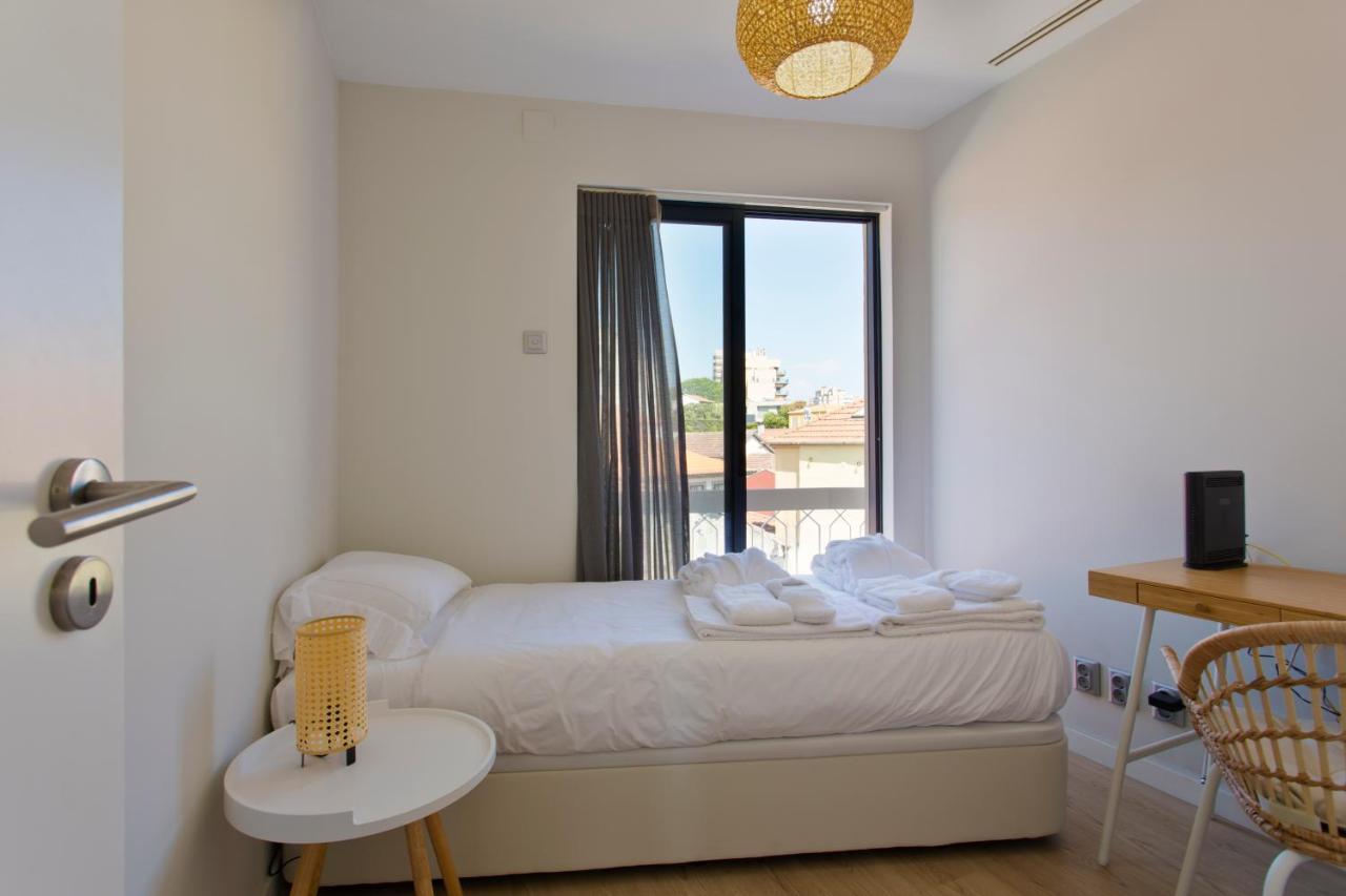 Ocean Scene 2 Bed Apartment