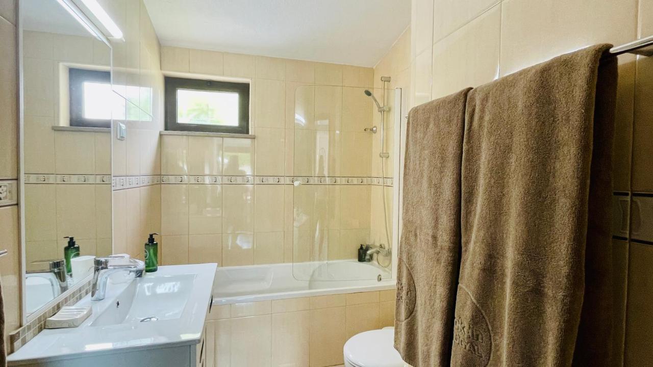 Strip By Check-in Portugal Albufeira