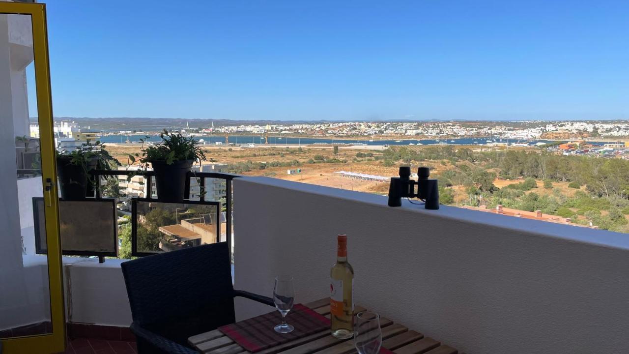 No Snow, 300 M From The Beach, King Size Bed, Fast Wi-fi Apartment Portimao