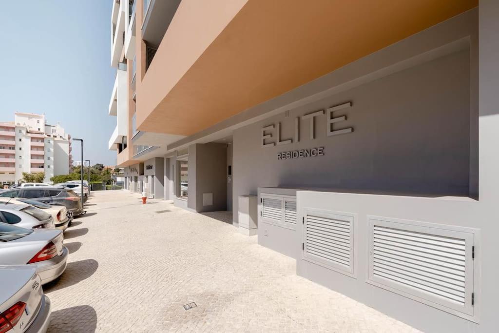 Apartment & Sun Da Rocha *