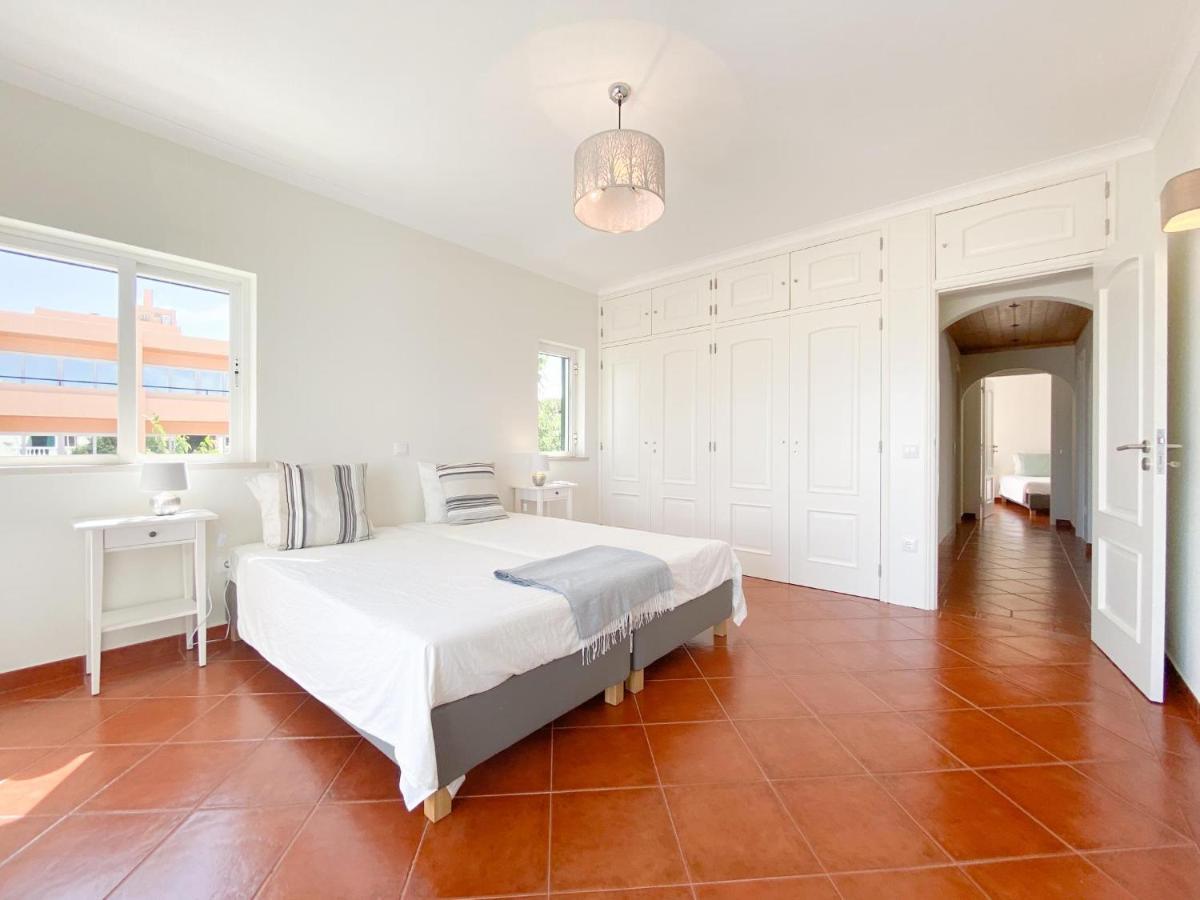 Spacious Penthouse Sea View Near #1925 * Lagos