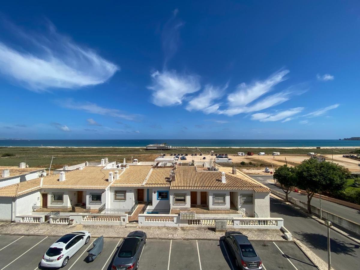 Spacious Penthouse Sea View Near #1925 *