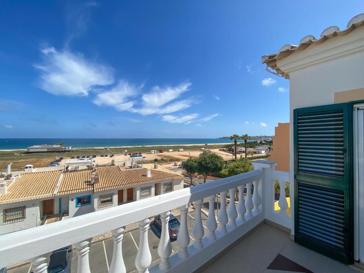 Spacious Penthouse Sea View Near #1925 *