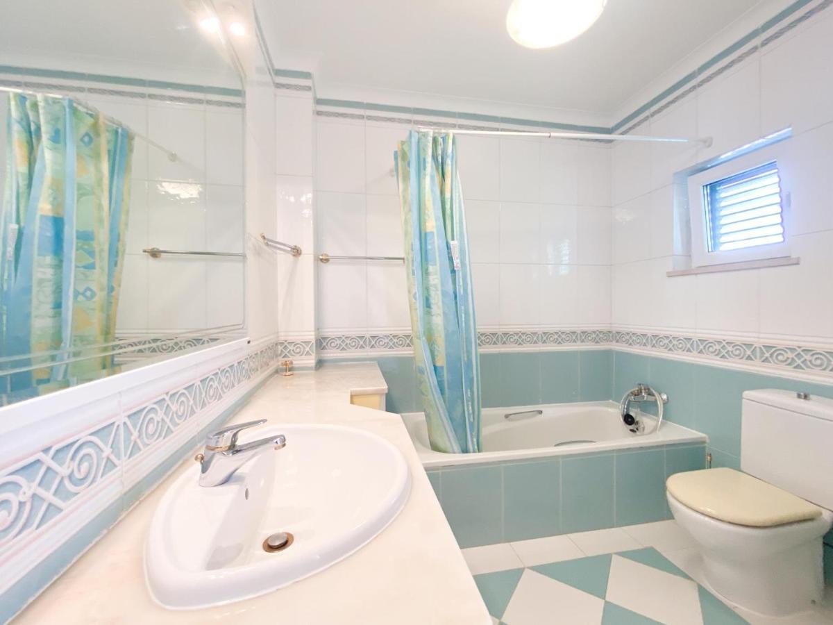 Apartment Spacious Penthouse Sea View Near #1925 Lagos