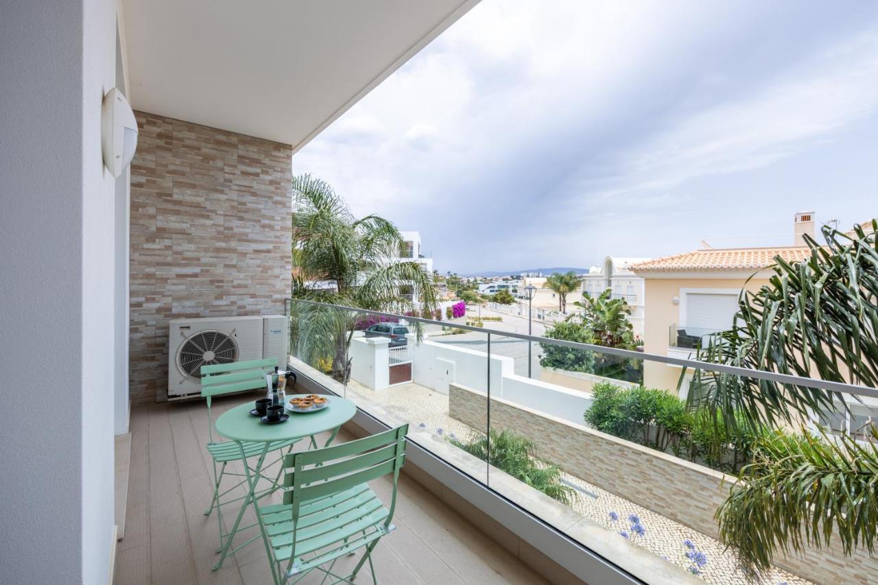 Coolhouses Algarve Lagos, 3 Bed Modern Flat, Outdoor & Indoor Pools, Gym, A Vida Lagos
