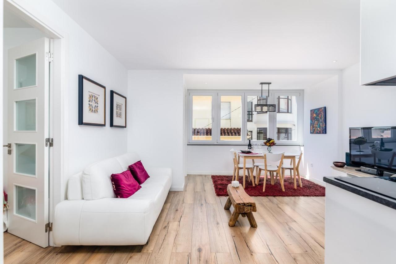 Apartment T2 Tiles