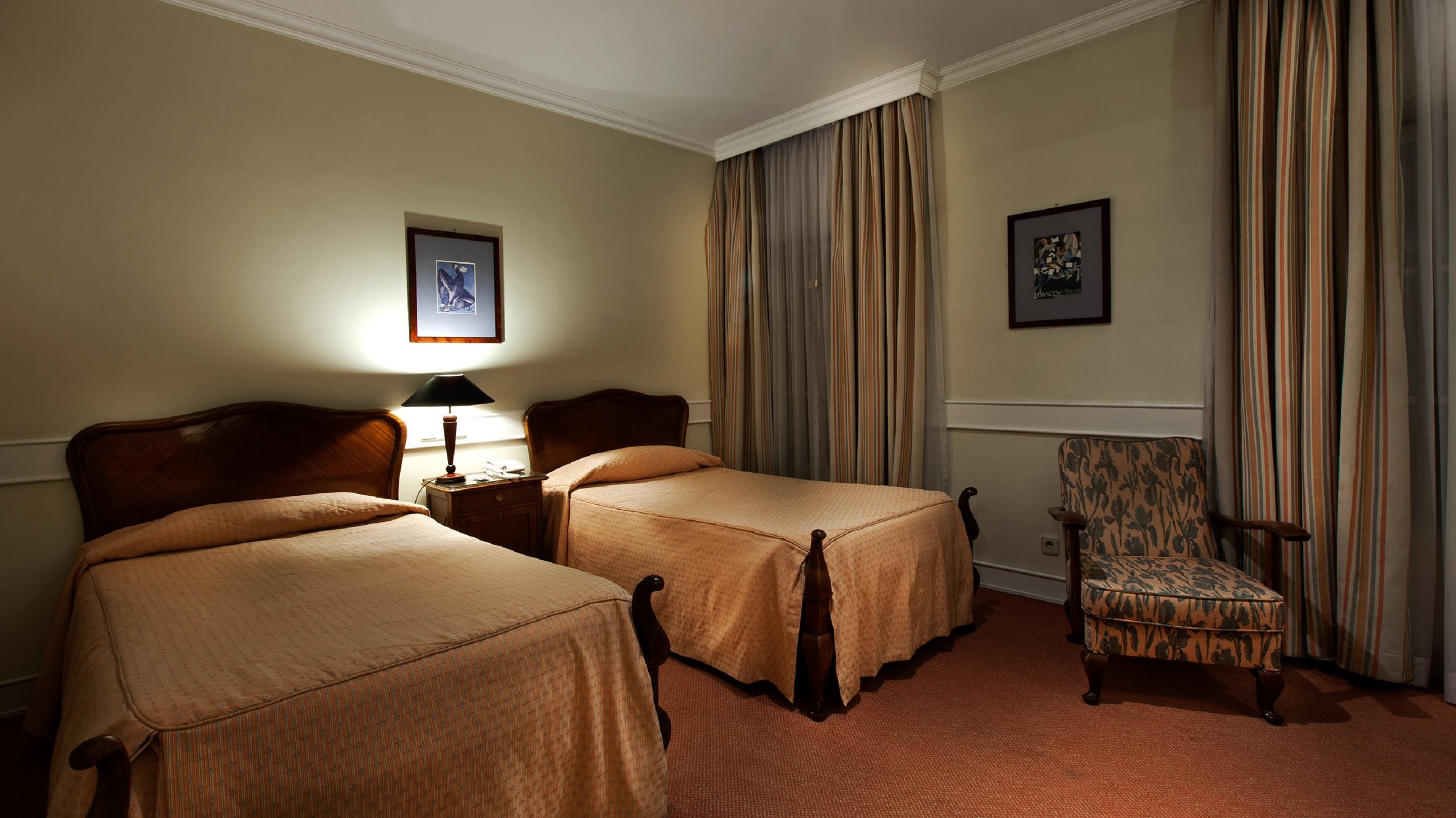 Metropole Hotel 3*