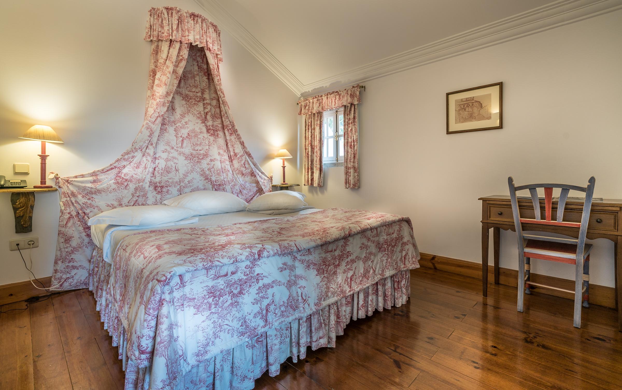 Hotel Lawrences