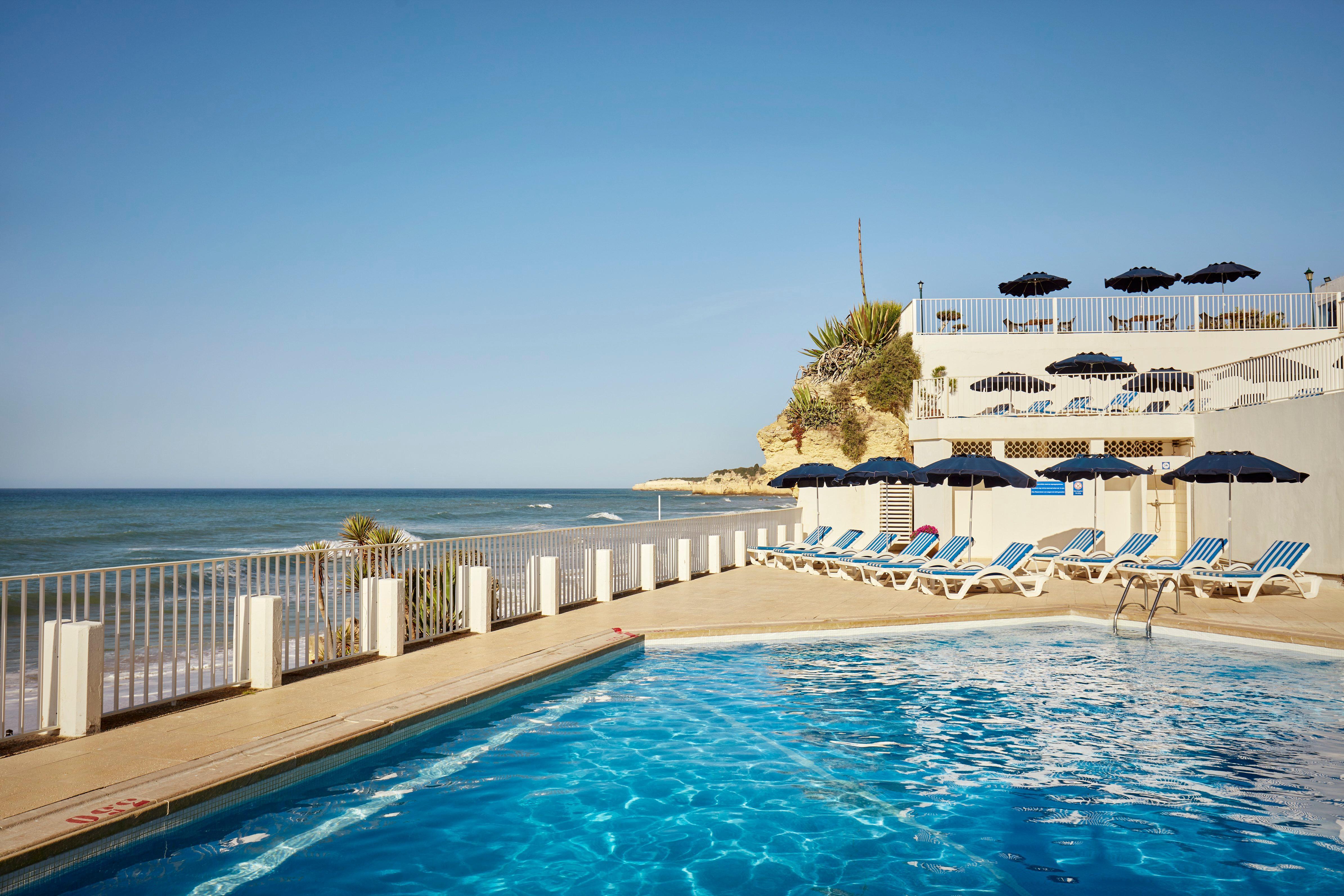Hotel Algarve - Armacao De Pera, An Ihg 4*