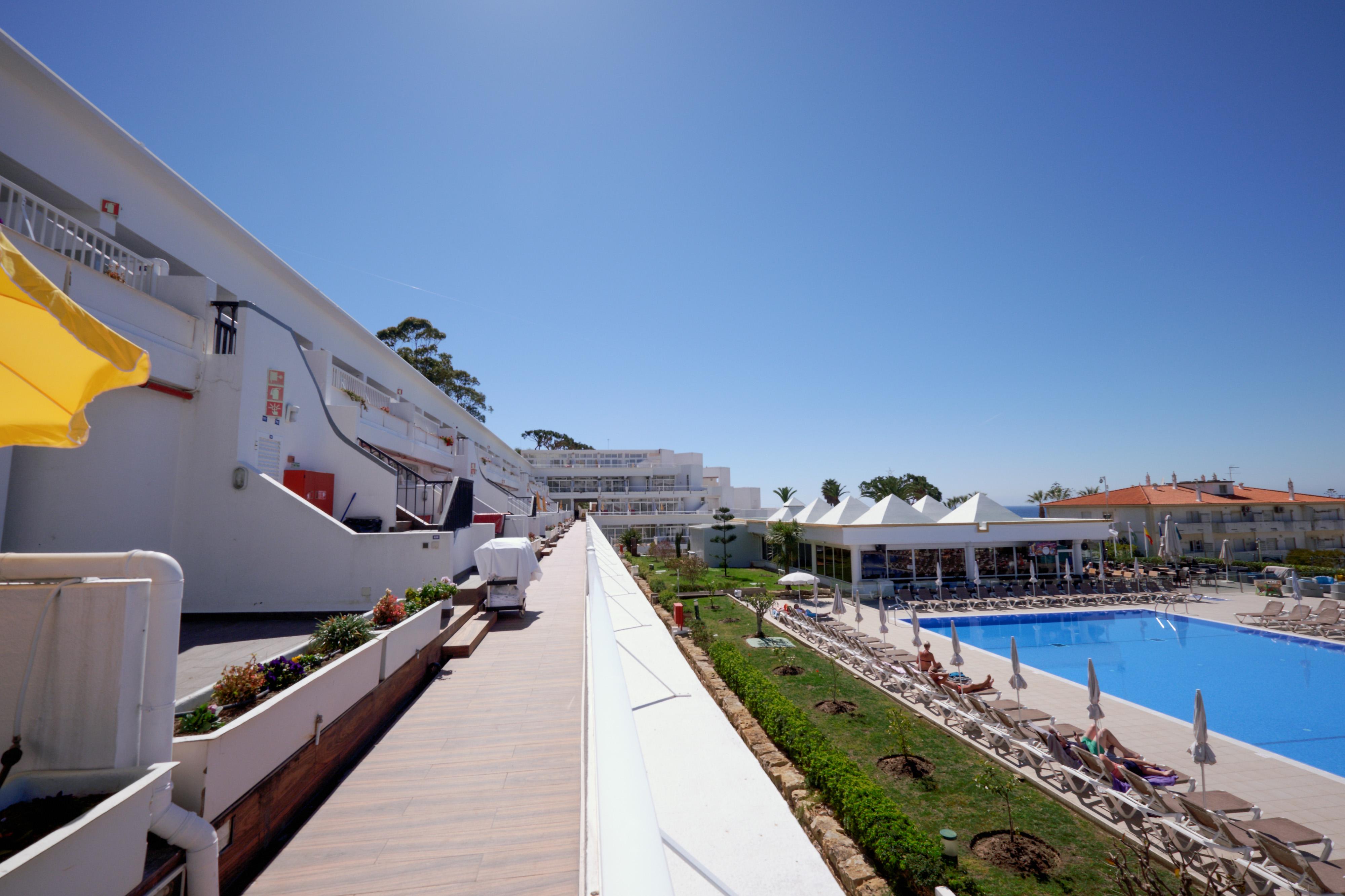 Apartahotel Muthu Clube Da Oura 4*