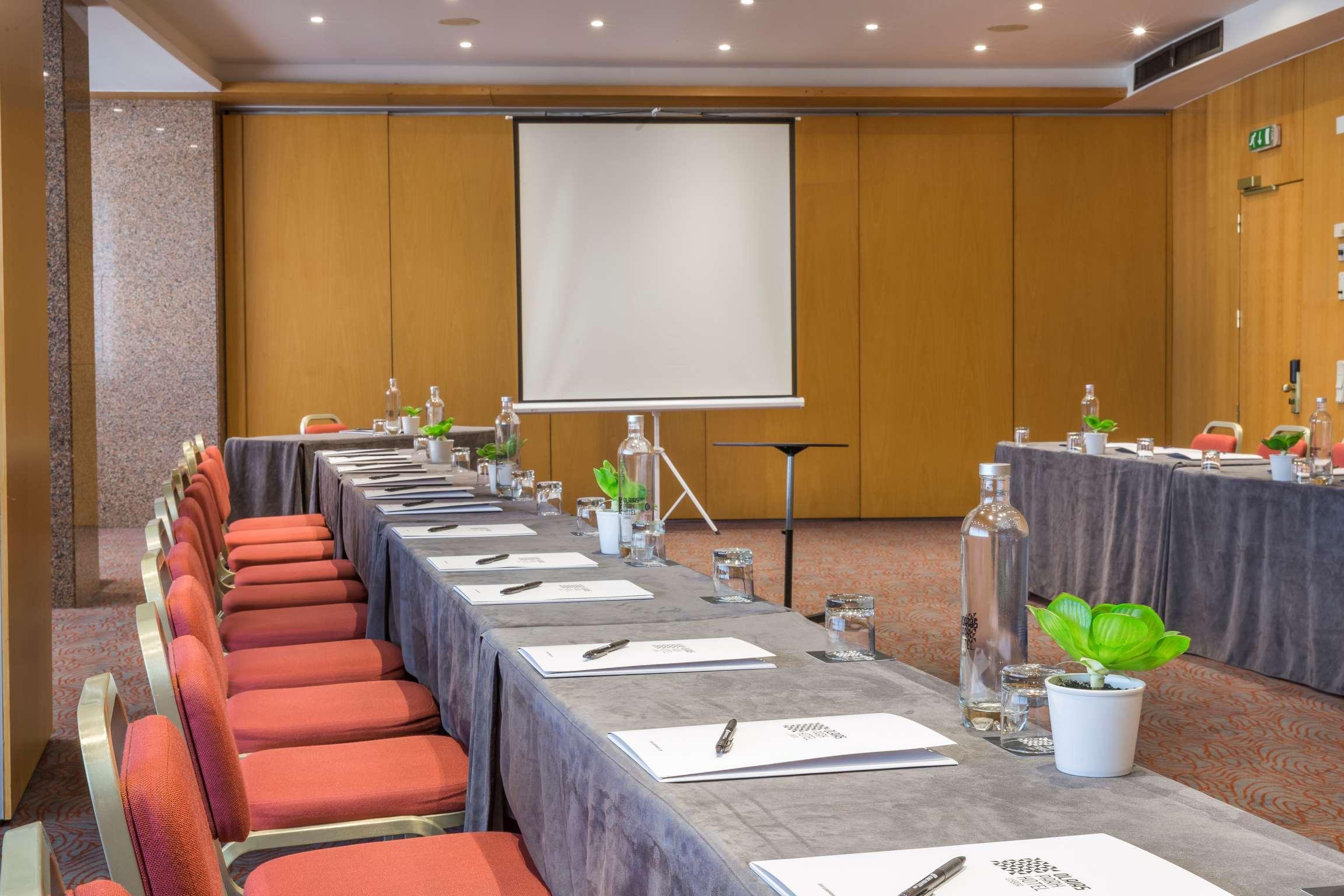 Ramada By Wyndham Lisbon
