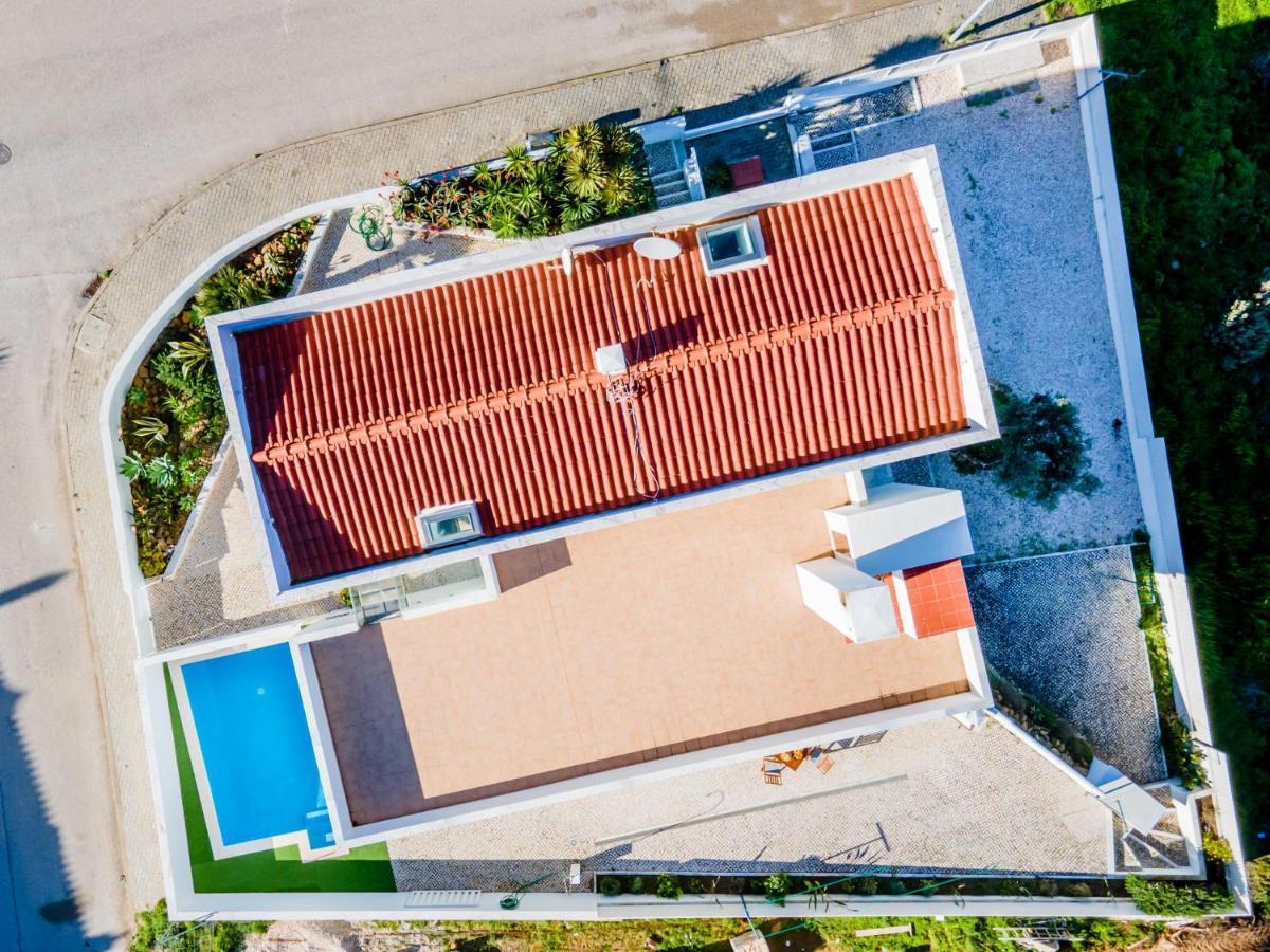 Beachside 5 Bdr 6 Baths Sleeps 9plus Ppl Villa Aljezur