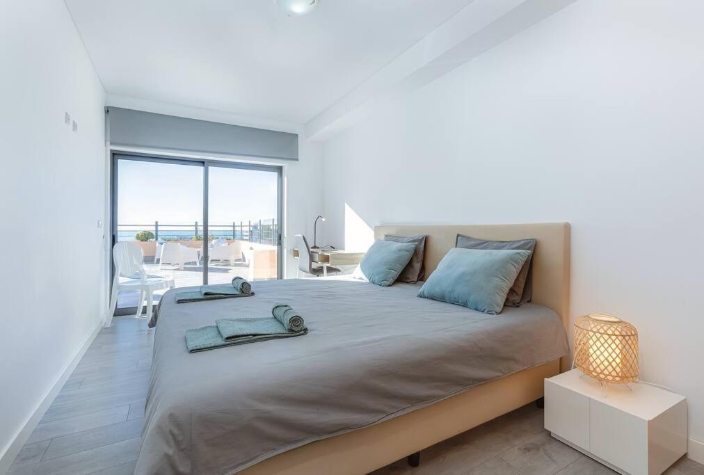 Dapi - Elegant Penthouse With Ocean View At Da Rocha * Portimao