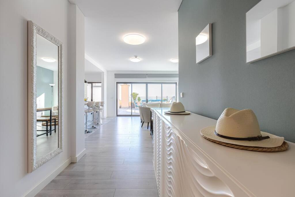Dapi - Elegant Penthouse With Ocean View At Da Rocha Apartment Portimao