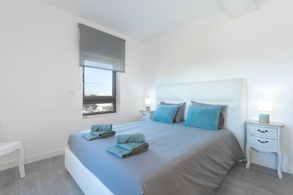 Dapi - Elegant Penthouse With Ocean View At Da Rocha * Portimao